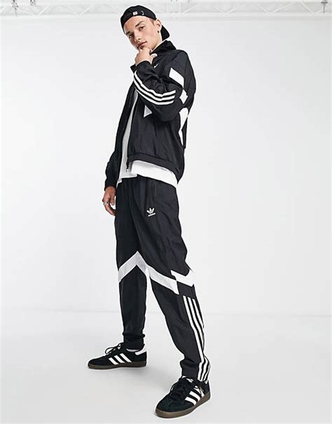 adidas trainingshose graue streifen schwarz|Schwarz · Originals · Trainingshose .